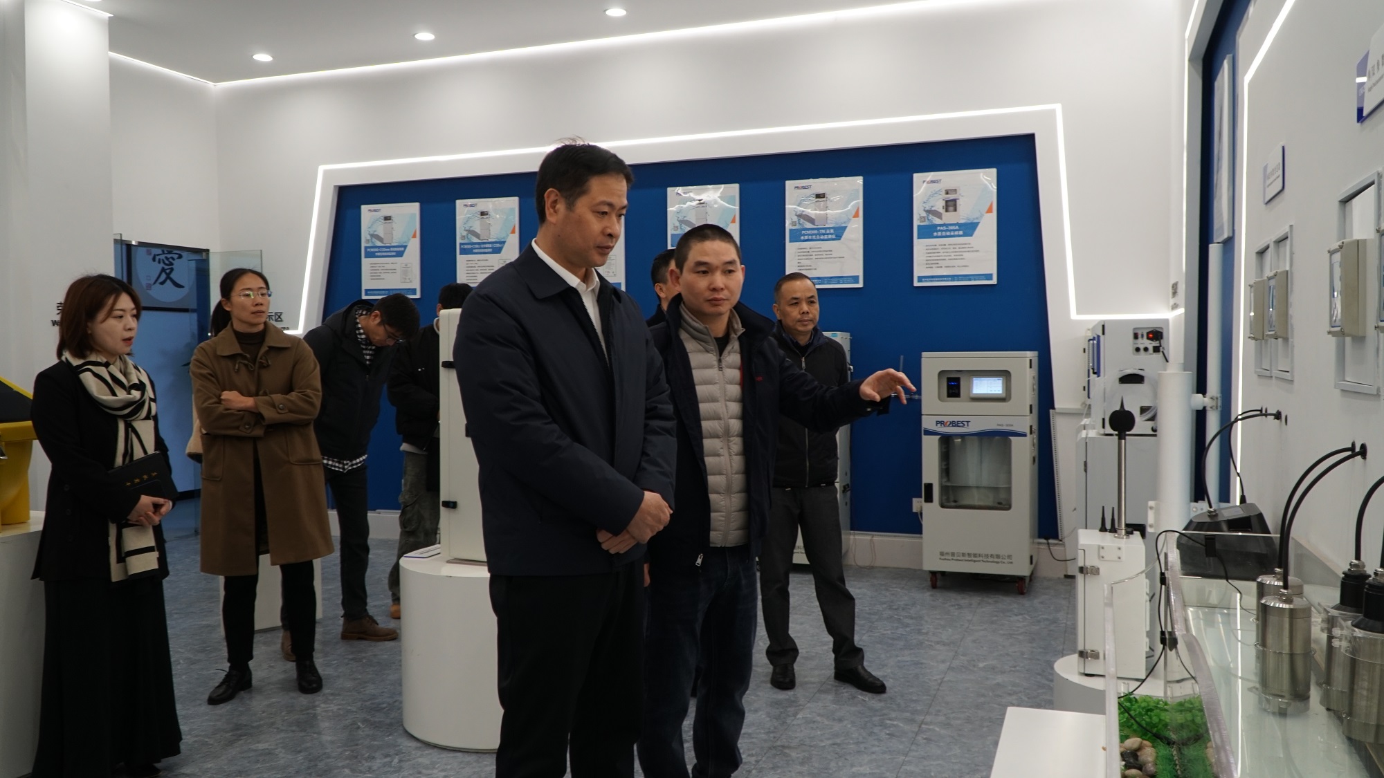 Gobierno visitando probest